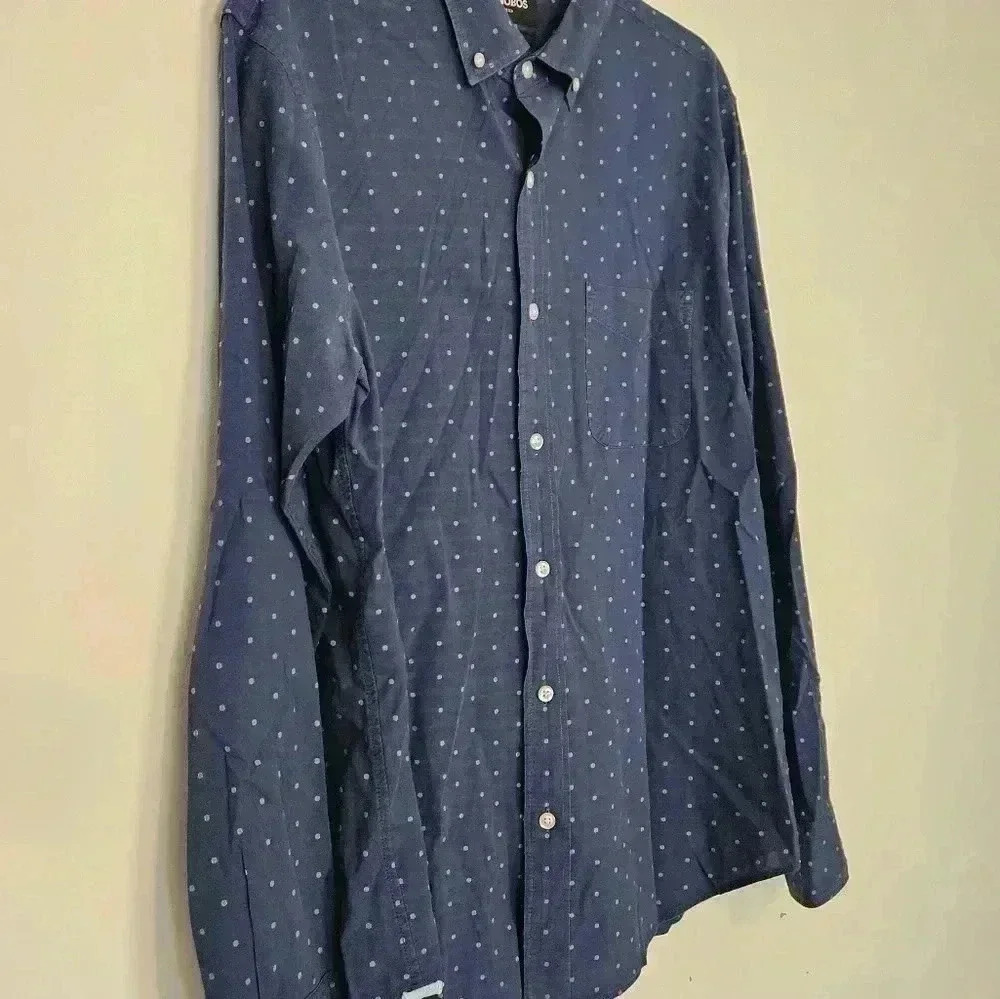 BONOBOS Tailored fit Button Down Size Medium - image 3